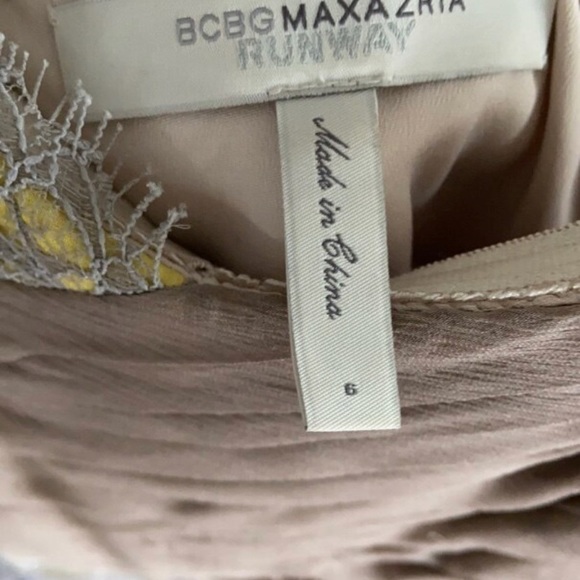 Open to negotiations no less than $80 on offers🤍 - Picture 6 of 14